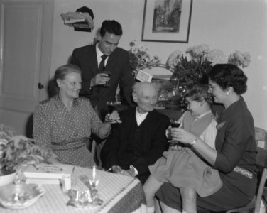 Opa Kostering , oudste mannelijke inwoner 107 jaar, Bestanddeelnr 909-9904