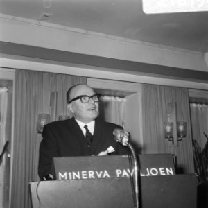 Opdracht afscheid heer J.D. Veen van GEB en ICA, Bestanddeelnr 921-8198