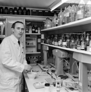 Opdracht Elsevier. Apotheker, Bestanddeelnr 923-3126