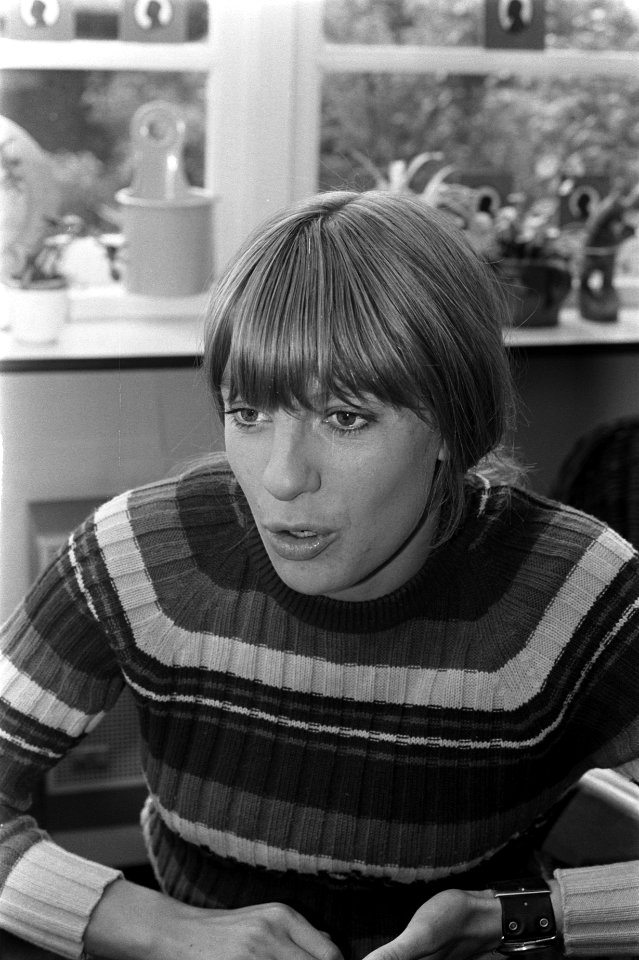 Opdracht Eva, Mieke Sterk, Bestanddeelnr 924-9386