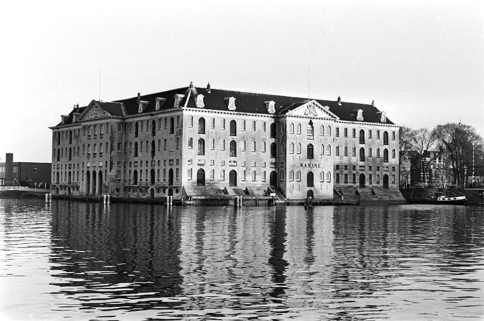 Opdracht Elsevier s Lands Kledingmagazijn in Oosterdok Amsterdam, exterieur, Bestanddeelnr 924-1656