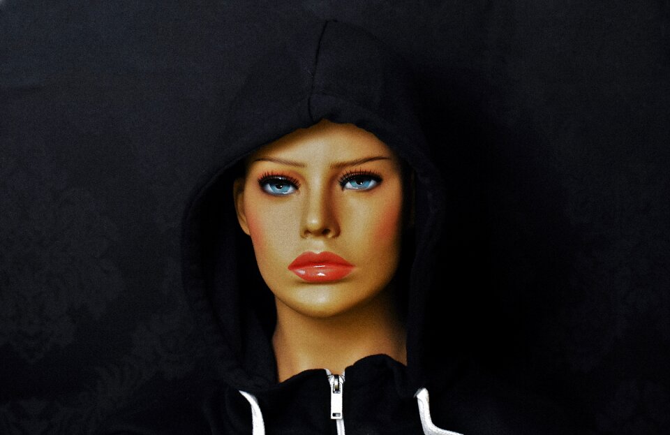 Mysterious blue eye hood