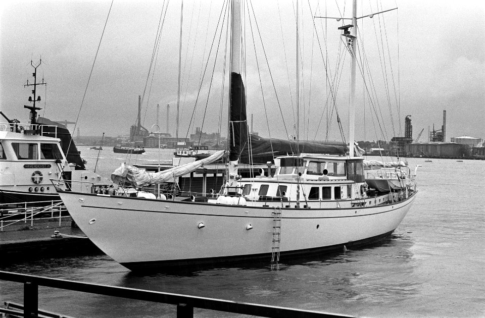 Opdracht Elsevier Schip in Amsterdam, de Astrol, Bestanddeelnr 923-6696