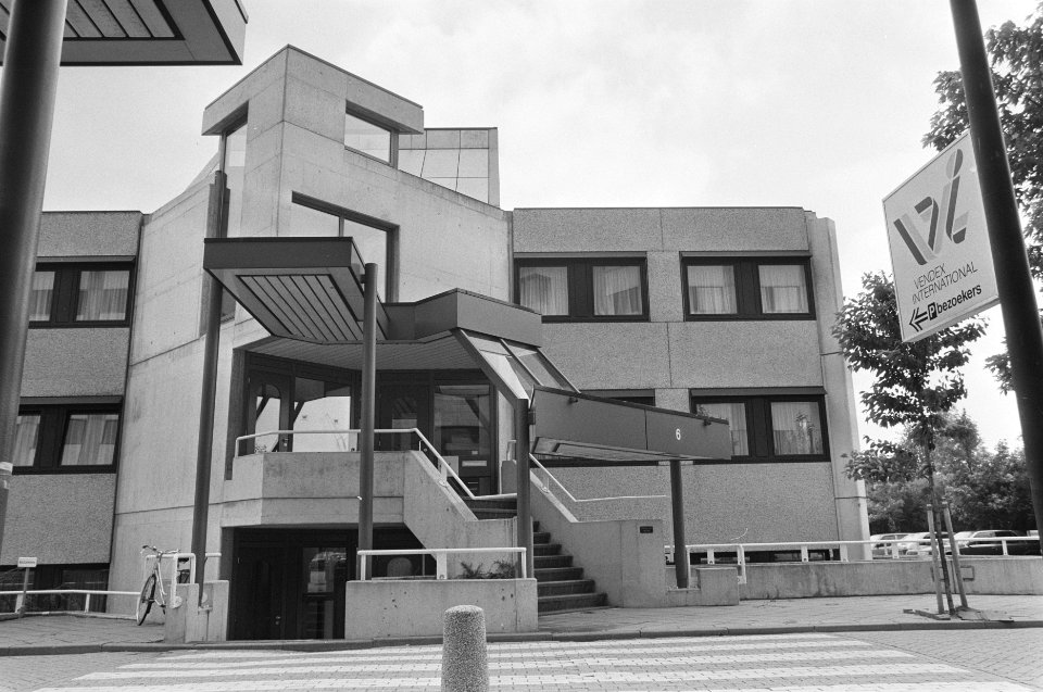 Opdracht Financieel Dagblad , hoofdkantoor Vendex International , Amsterdam, Bestanddeelnr 934-0098