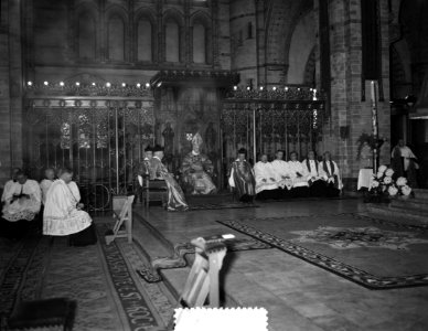 Opdracht Maasbode. Priesters van Rotterdams diocees nemen afscheid van mgr. Meub, Bestanddeelnr 907-7130