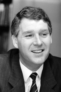 Opdracht Financieel Dagblad , de heer Jongbloed (directeur staal bankiers), kop, Bestanddeelnr 933-2316