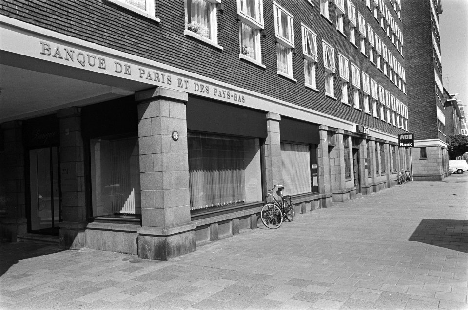 Opdracht Financieel Dagblad , exterieur Banque de Paris et des pays-bas, Bestanddeelnr 928-7234