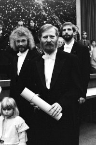 Opdracht Leeuwarder Courant promotie van T. Riemersma T. Riemersma met zijn doct, Bestanddeelnr 933-1732