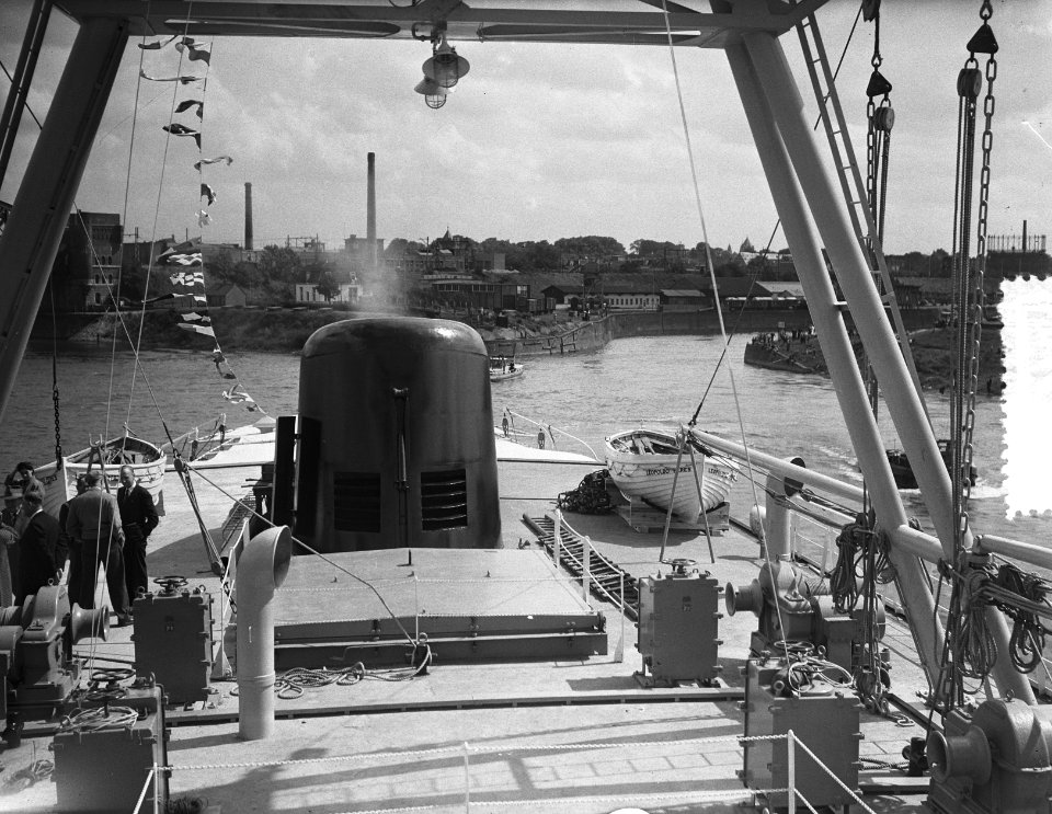 Opdracht Ir. Bur. de Vlieger bij Gebr. Van de Werf Deest, Bestanddeelnr 906-6376