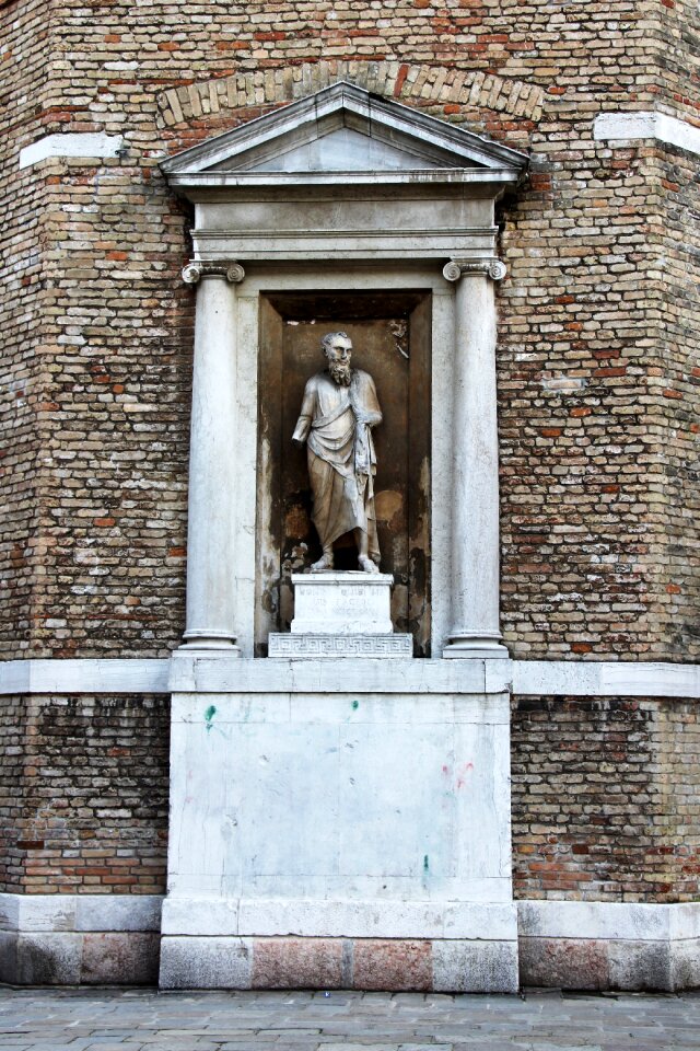 Facade ornament figure