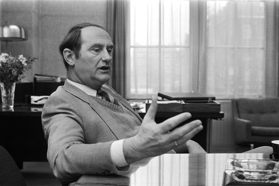 Opdracht Gelderlander Jaap Boersma , directeur stadsreiniging Amsterdam, Bestanddeelnr 932-8700