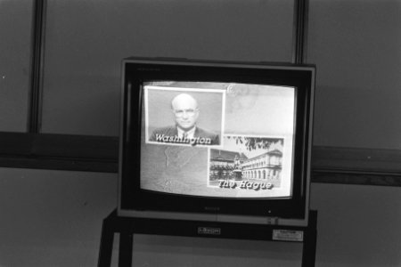 Opdracht Financieel Dagblad (VS-ambassade Den Haag ), Bestanddeelnr 933-8794