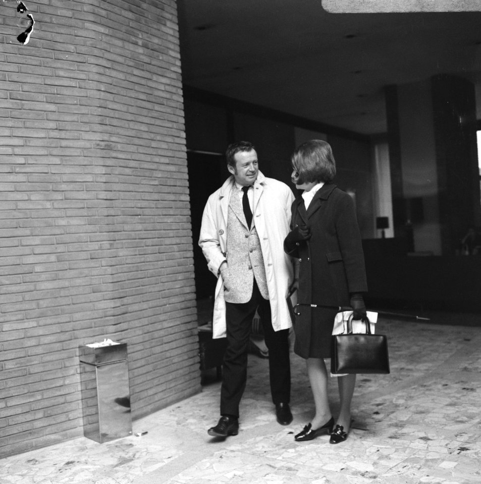 Opdracht Limburgs Dagblad, Toon Hermans bij Hiltonhotel, Bestanddeelnr 921-1068