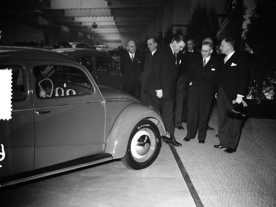 Opening RAI autotentoonstelling, Bestanddeelnr 904-9889