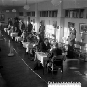 Opening schaakkampioenschappen kantine Hoofdbureau van Politie, Bestanddeelnr 906-3758