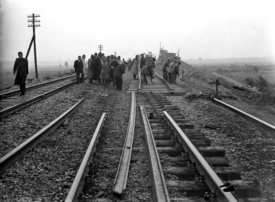 Opening spoorbrug bij Buggenum, Bestanddeelnr 902-3935