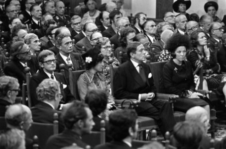 Opening Staten-Generaal door koningin Juliana in de Ridderzaal v.l.n.r. mr. Pi, Bestanddeelnr 927-4558