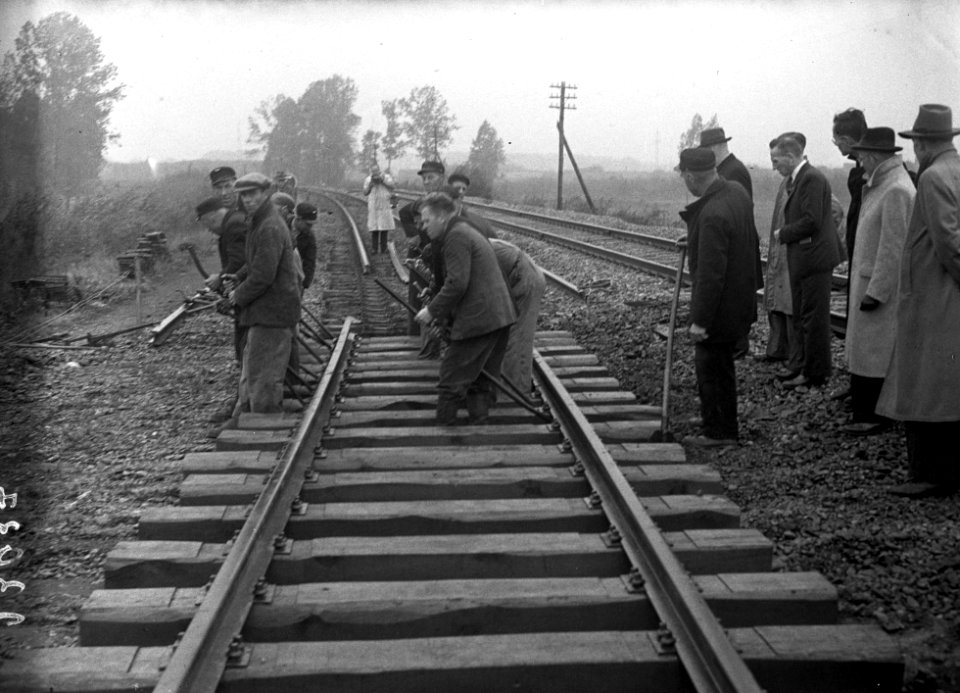 Opening spoorbrug bij Buggenum, Bestanddeelnr 902-3937