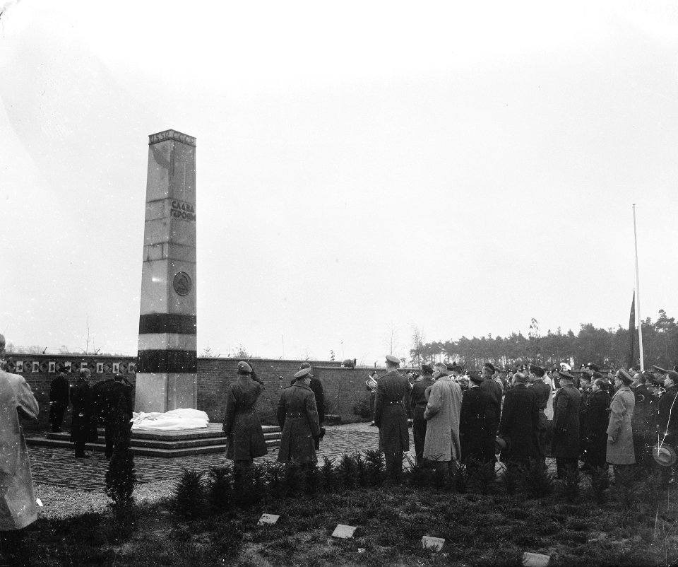Opening Russisch kerkhof Amersfoort, Bestanddeelnr 903-1026