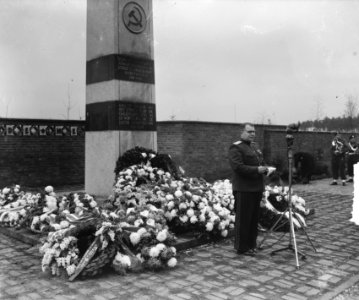 Opening Russisch kerkhof Amersfoort, Bestanddeelnr 903-1022