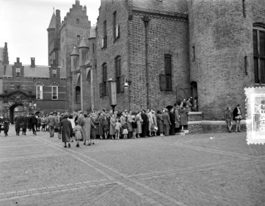 Opening Staten Generaal . Wachttijden bij Ridderzaal, Bestanddeelnr 908-0083
