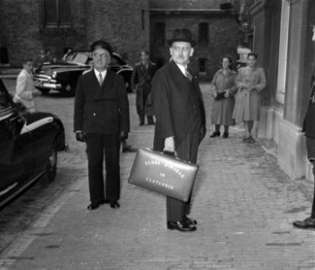 Opening Staten Generaal Drees met de miljoenennota, Bestanddeelnr 904-7706