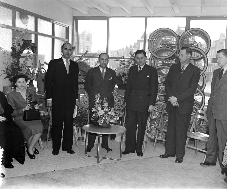 Opening Rijwielfabriek HMW te Amsterdam, Bestanddeelnr 906-3864