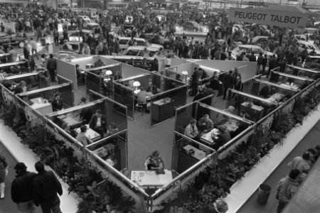 Opdracht Financieel Dagblad , Auto Rai, Bestanddeelnr 933-8891