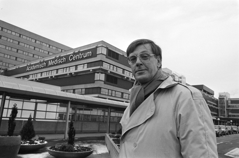 Opdracht Financieel Dagblad , algemeen directeur AMC de heer J. Werner, Bestanddeelnr 933-9119
