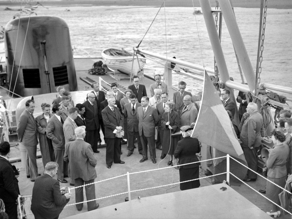 Opdracht Ir. Bur. de Vlieger bij Gebr. Van de Werf Deest, Bestanddeelnr 906-6352