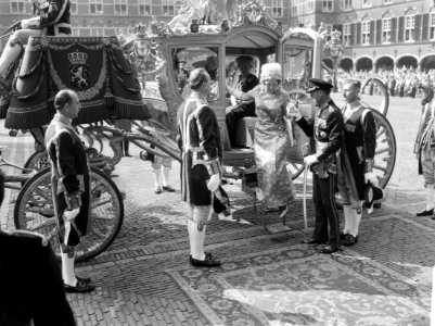 Opening van de Staten-Generaal in de Ridderzaal De Gouden Koets is gearriveerd, Bestanddeelnr 915-5328