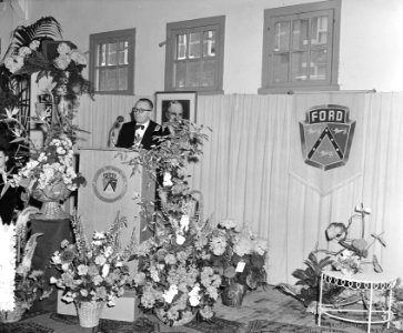 Opening showroom VAB Forddealer + Ford Koningin, Bestanddeelnr 906-4963