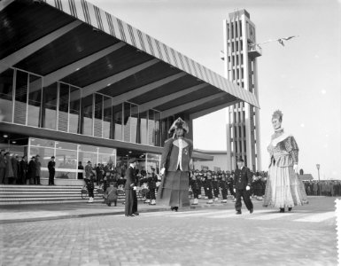 Opening van het nieuwe station te Venlo door de heer F Q den Hollander, Bestanddeelnr 909-3132