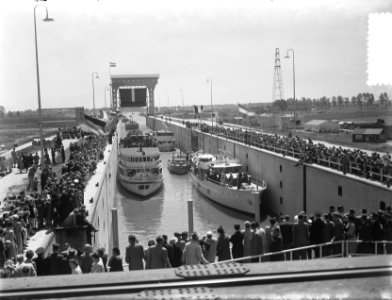 Opening Sluis Tiel, Bestanddeelnr 905-1239