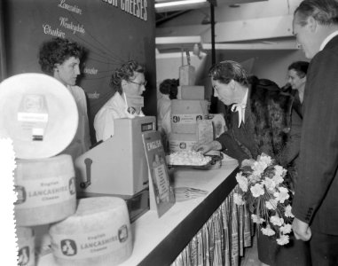 Opening van de huishoudbeurs in het RAI-gebouw, Bestanddeelnr 908-4216