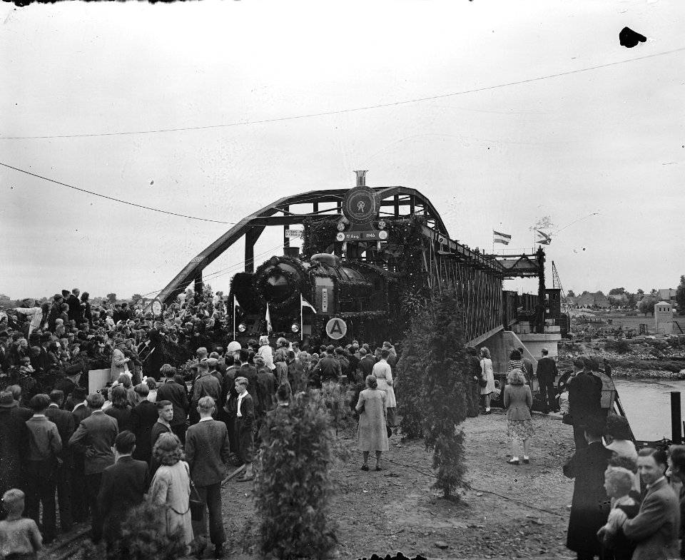 Opening spoorbrug Zutphen, Bestanddeelnr 901-8895