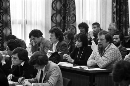 Openbare commissievergadering Volkshuisvesting Amsterdam wethouder Schaefer (re, Bestanddeelnr 930-7441