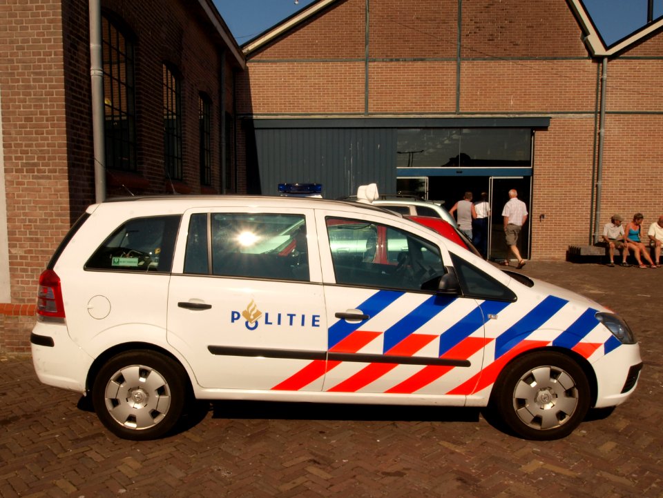 Opel Police car pic2