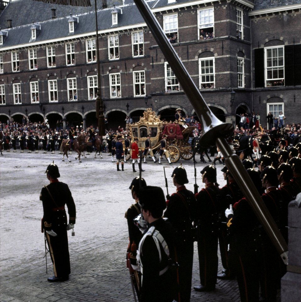 Opening Staten Generaal 1977 Gouden Koets, Bestanddeelnr 254-9924
