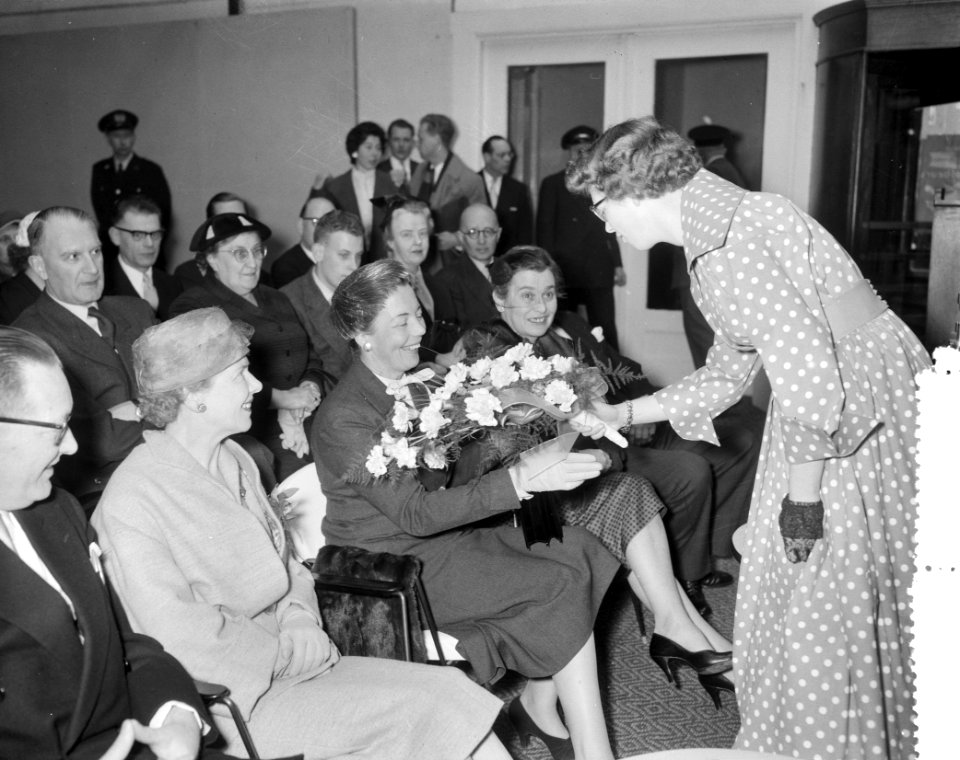 Opening van de huishoudbeurs in het RAI-gebouw, Bestanddeelnr 908-4219