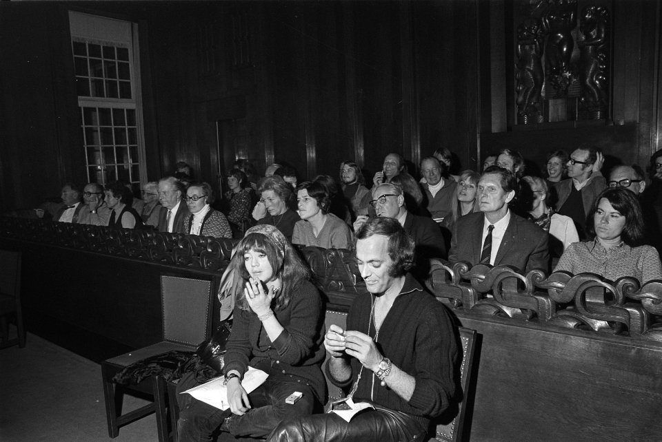 Openbare vergadering van Kunstraad over Schouwburgkwestie in stadhuis Amsterdam, Bestanddeelnr 923-9124