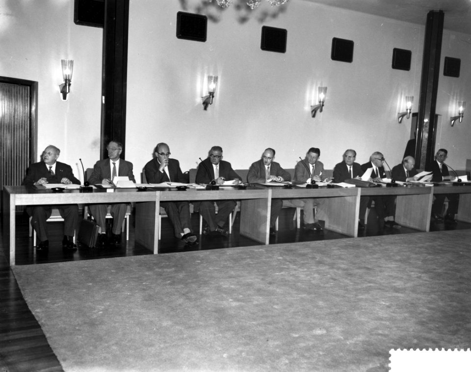 Openbare vergadering van het hoofdbedrijfschap Ambachten het SER-gebouw, Bestanddeelnr 910-8125