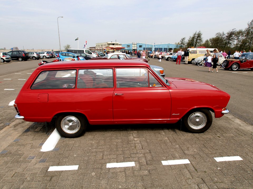 Opel Kadett Caravan (1967), Dutch licence registration AL-26-80 pic8