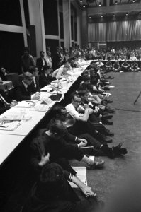 Open debat tussen Nederlandse Studentenraad en minister Veringa te Utrecht. Een , Bestanddeelnr 921-4461