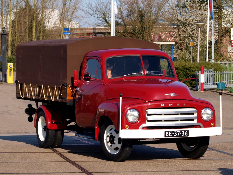 Opel Bliz (1956), Dutch licence registration BE-37-36, pic3
