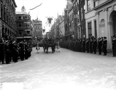Opening Staten Generaal. Volgkoets en marinepersoneel, Bestanddeelnr 903-0146