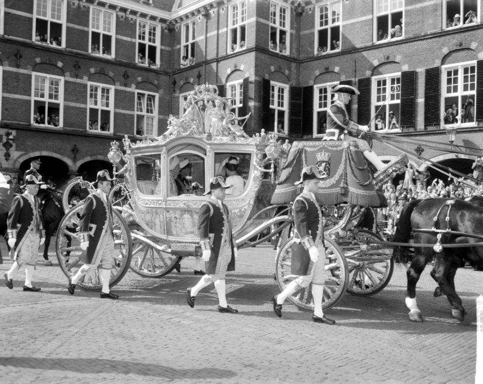 Opening Staten Generaal , de Gouden Koets op het Binnenhof, Bestanddeelnr 916-8813