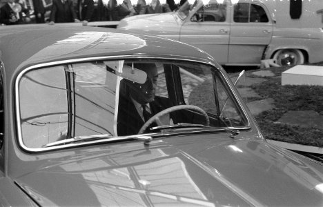 Opening van de 42ste RAI door de Secretaris Generaal van Verkeer en Waterstaat m, Bestanddeelnr 911-0406