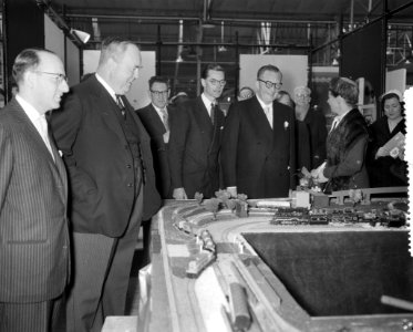 Opening van de huishoudbeurs in het RAI-gebouw, Bestanddeelnr 908-4218
