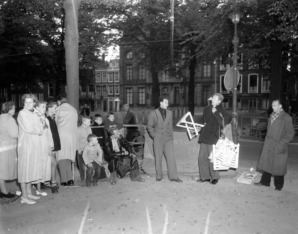 Opening Staten Generaal publiek langs weg, Bestanddeelnr 905-9573
